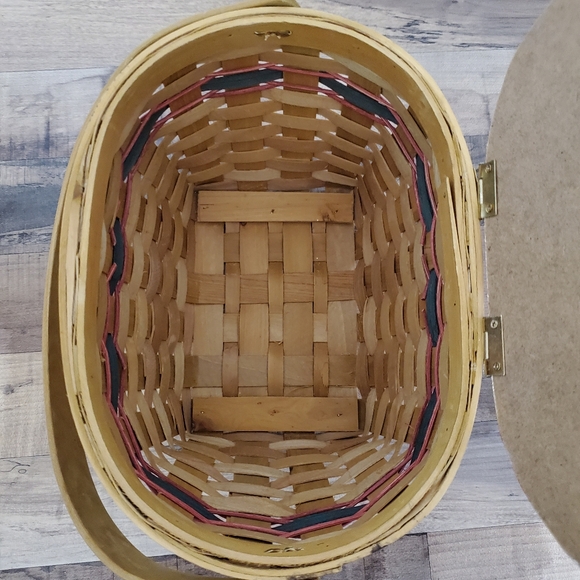 Vintage Santa woven hinge basket with swivel handle Christmas country folk art - Picture 10 of 15